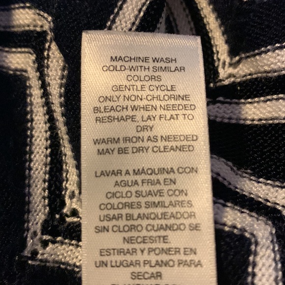 WHBM geometric pattern knit tunic - Picture 9 of 13